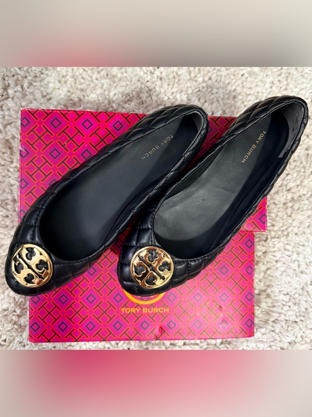 Tory Burch Black Quilted Leather Flats with Gold Logo Medallion 7.5 New